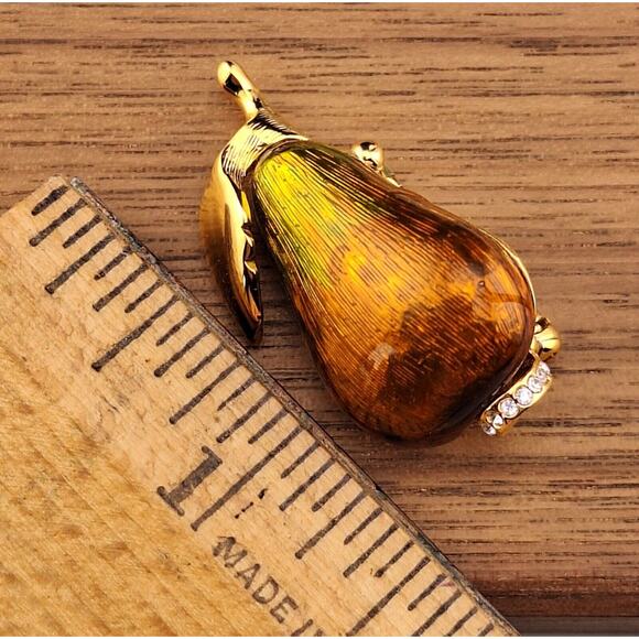 Museum Of Fine Arts Boston Enameled Pear Brooch Fruit Pin Symbolic Religious MFA - Picture 6 of 6